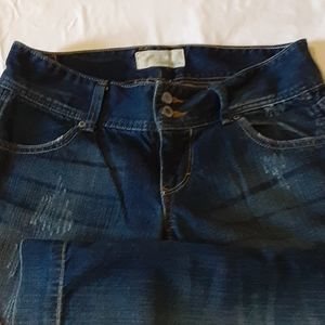 Maurice's wide leg capris jeans